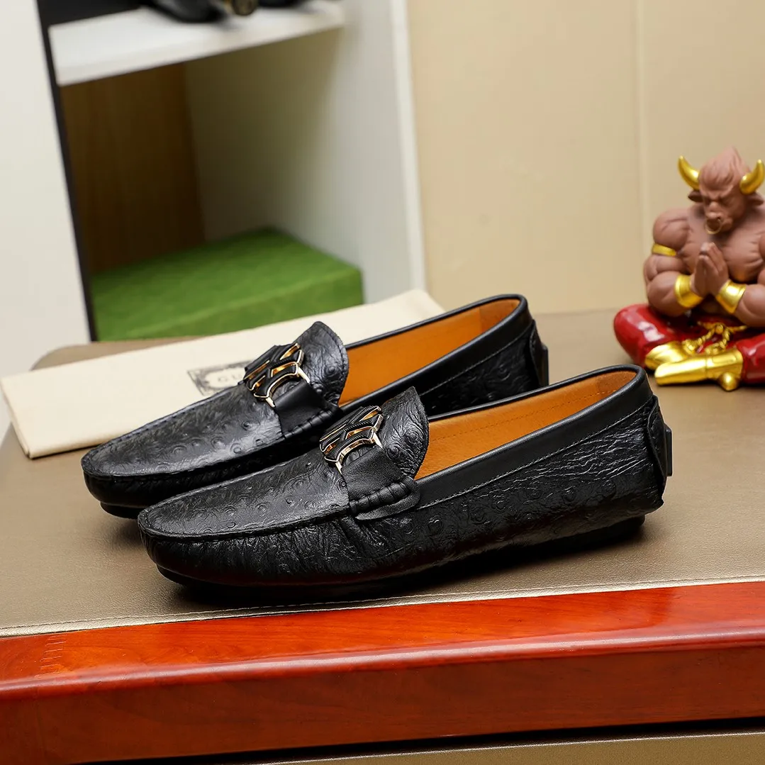 Men's shoes💰360💰🕷🕷️【 GUCCI 】Gucci's best-selling trendy men's casual slip-on shoes🇨🇳Official website original 1:1 mold opening💯Original quality, fine workmanship☘Fashionable and versatile, perfect last shape, comfortable on the feet🍓Trendy men's recommended model, imported cowhide on the top layer🎋High-quality pigskin lining, rubber wear-resistant and non-slip outsole, high-end atmosphere, worth owning🍉Optional 38-45